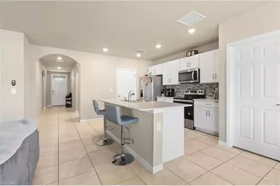 429 Tropicana Pkwy W, Cape Coral, FL 33993 - Photo 3