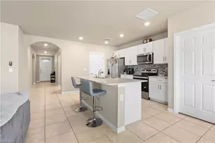 429 Tropicana Parkway W, Cape Coral, FL 33993 - Photo 3