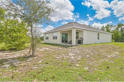 1009 Jacaranda Pkwy E, Cape Coral, FL 33909 - Photo 27