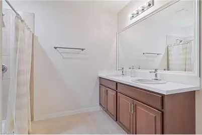 1009 Jacaranda Pkwy E, Cape Coral, FL 33909 - Photo 15