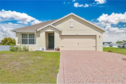 1009 Jacaranda Pkwy E, Cape Coral, FL 33909 - Photo 1