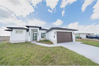 9035 E Broad Cir, Labelle, FL 33935 - Photo 1