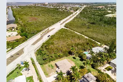 14661 Martin Dr, Fort Myers, FL 33908 - Photo 7