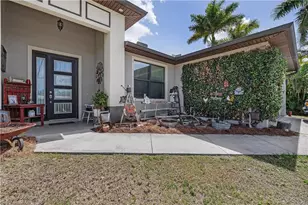 14661 Martin Dr, Fort Myers, FL 33908 - Photo 3