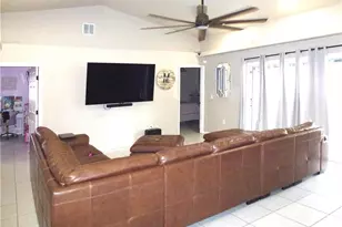 513 SE 16th Pl, Cape Coral, FL 33990 - Photo 7