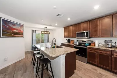 3820 Hillandale St, Fort Myers, FL 33905 - Photo 3