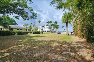 4528 E Riverside Dr, Fort Myers, FL 33905 - Photo 13