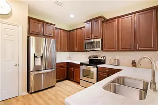 2527 Blackburn Cir, Cape Coral, FL 33991 - Photo 3