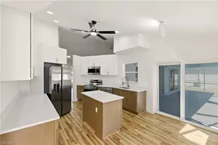 410 SE 7th St, Cape Coral, FL 33990 - Photo 13