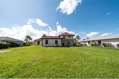 305 SE 19th Ter, Cape Coral, FL 33990 - Photo 15