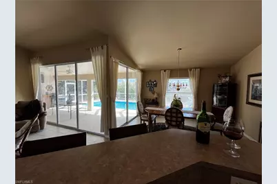 546 SE 4th St, Cape Coral, FL 33990 - Photo 9