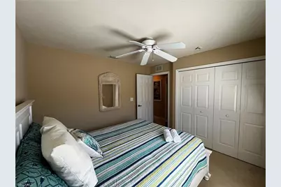 546 SE 4th St, Cape Coral, FL 33990 - Photo 25