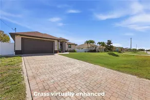 1429 NE 6th Ave, Cape Coral, FL 33909 - Photo 3