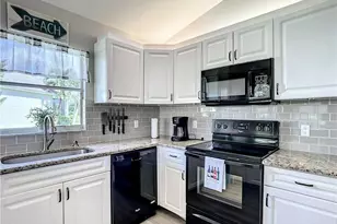 13633 Admiral Ct, Fort Myers, FL 33912 - Photo 11