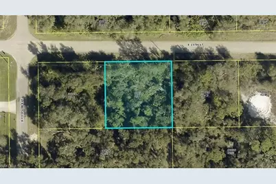 2602 E 19th St, Lehigh Acres, FL 33972 - Photo 3