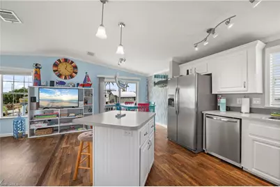 2634 Coco Plum Dr, Matlacha, FL 33993 - Photo 9