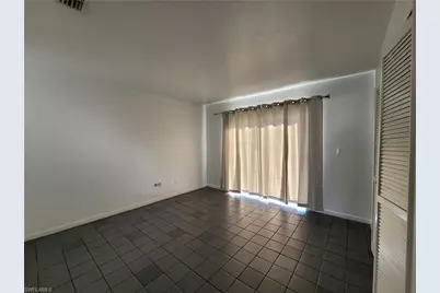 931 SE 23rd Pl, Cape Coral, FL 33990 - Photo 9