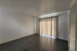 931 SE 23rd Pl, Cape Coral, FL 33990 - Photo 9