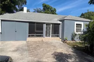 2135 Jeffcott St, Fort Myers, FL 33901 - Photo 1