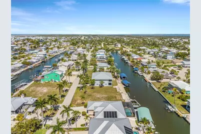 2224 Date St, Saint James City, FL 33956 - Photo 13