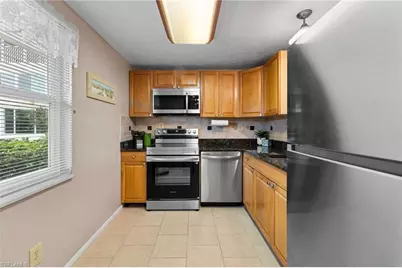 6220 Augusta Dr #114, Fort Myers, FL 33907 - Photo 3