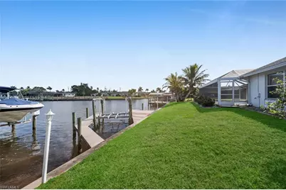 2041 SE 16th St, Cape Coral, FL 33990 - Photo 11