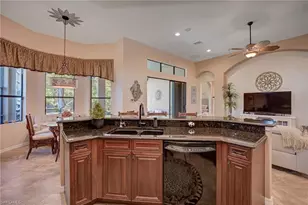 8601 Mercado Ct, Fort Myers, FL 33912 - Photo 9