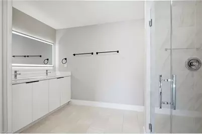 1818 NE 10th Pl, Cape Coral, FL 33909 - Photo 13