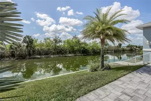 2714 NE 20th Ct, Cape Coral, FL 33909 - Photo 5