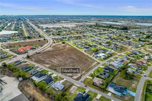 614 SW 1st St, Cape Coral, FL 33991 - Photo 39