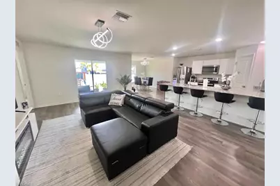 2425 NE 7th Pl, Cape Coral, FL 33909 - Photo 9