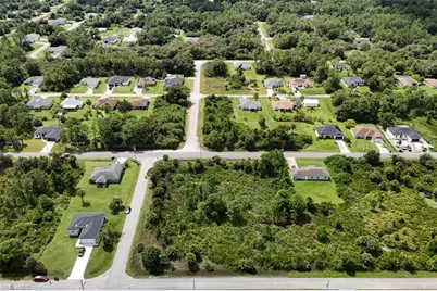 3204 51st St W, Lehigh Acres, FL 33971 - Photo 5