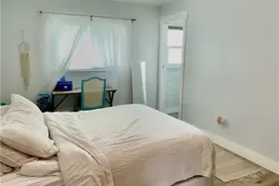 3032 SE Santa Barbara Pl, Cape Coral, FL 33904 - Photo 9