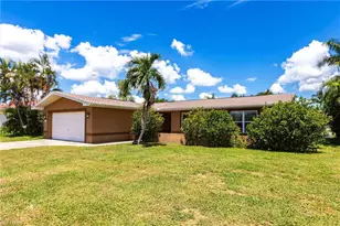 1623 SE 39th Terrace, Cape Coral, FL 33904 - Photo 3