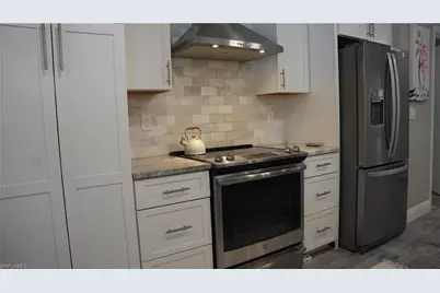 13226 Winsford Ln, Fort Myers, FL 33966 - Photo 9