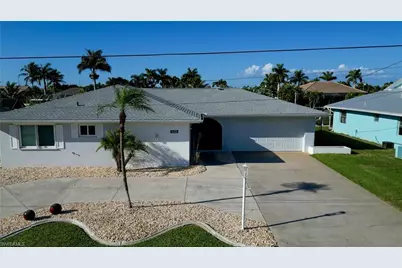 1633 SE 39th Ter, Cape Coral, FL 33904 - Photo 5