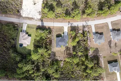 325 Hermosa Ave, Lehigh Acres, FL 33974 - Photo 37