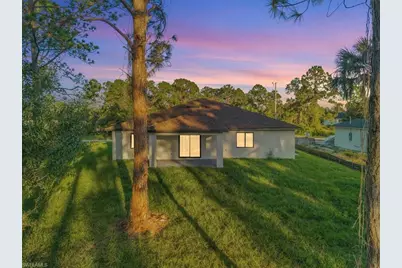 911 Cleveland Ave, Lehigh Acres, FL 33972 - Photo 7