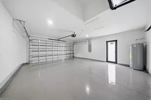 911 Cleveland Ave, Lehigh Acres, FL 33972 - Photo 21