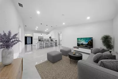 911 Cleveland Ave, Lehigh Acres, FL 33972 - Photo 49