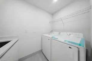 911 Cleveland Ave, Lehigh Acres, FL 33972 - Photo 17