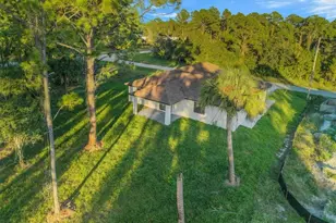 911 Cleveland Ave, Lehigh Acres, FL 33972 - Photo 45