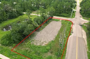 910 Meadow Rd, Lehigh Acres, FL 33973 - Photo 9