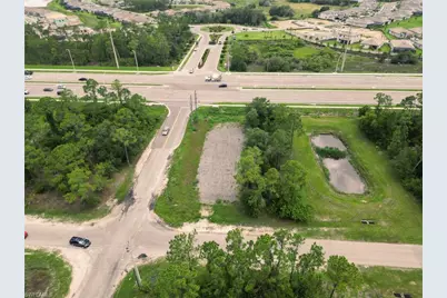 910 Meadow Rd, Lehigh Acres, FL 33973 - Photo 3