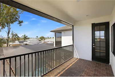 2104 NE 9th Pl, Cape Coral, FL 33909 - Photo 29