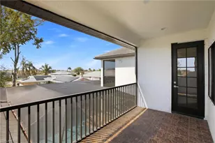 2104 NE 9th Pl, Cape Coral, FL 33909 - Photo 29