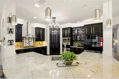 2104 NE 9th Pl, Cape Coral, FL 33909 - Photo 9