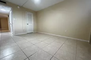 4906 Victoria Dr, Cape Coral, FL 33904 - Photo 7