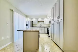 5205 Cedarbend Dr, Fort Myers, FL 33919 - Photo 9