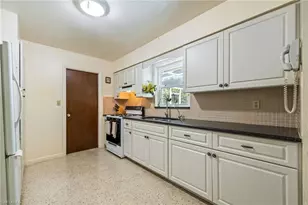 213 Richmond Ave S, Lehigh Acres, FL 33936 - Photo 13